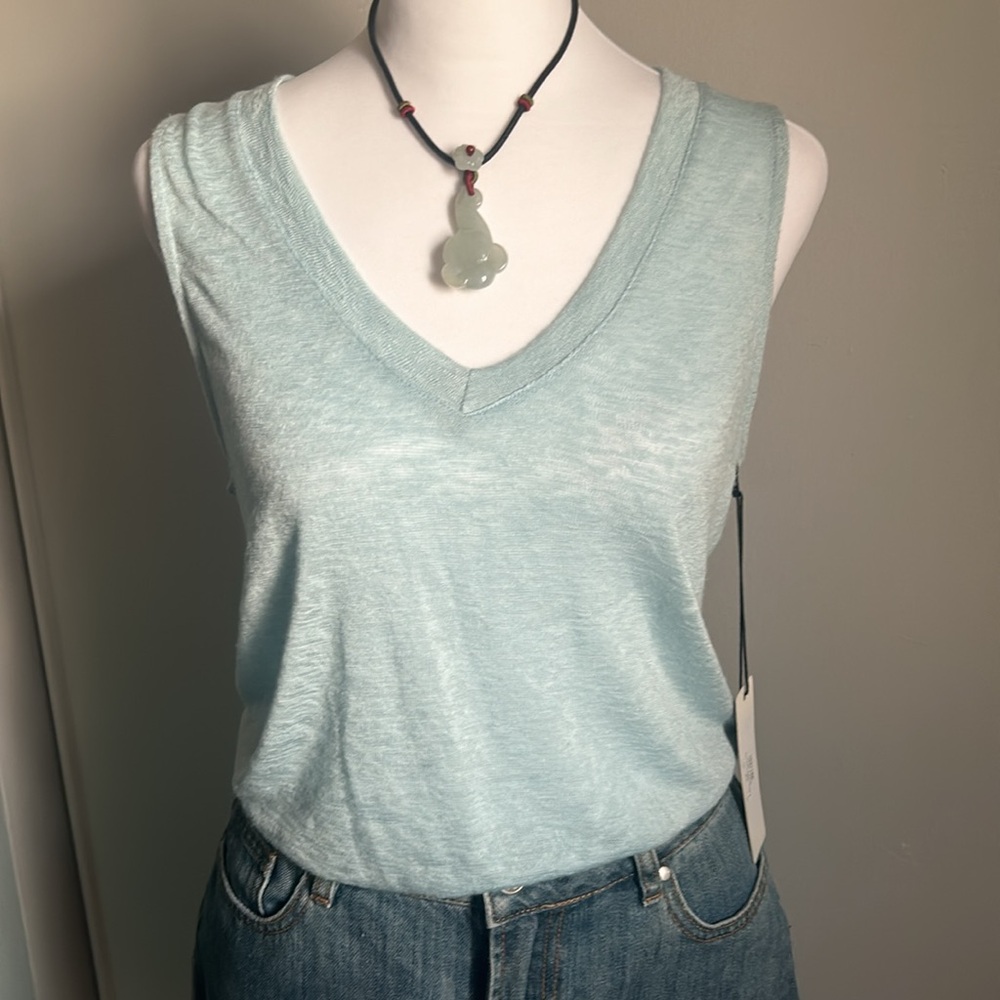 Young at Heart Lightweight V-Neck Knit Sweater Tank Top - Picture 10 of 10